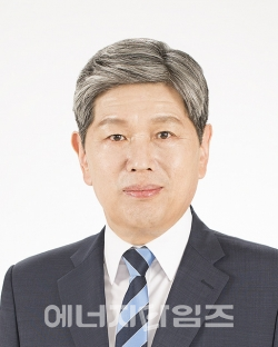 진우삼 신임 신재생에너지학회 회장.